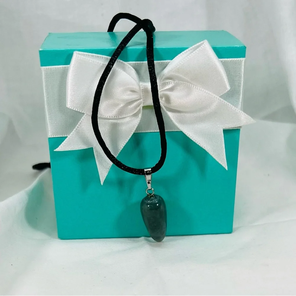 Handmade Natural Stone Green Luck Spiritual Zen Necklace Deadstock NWT Gifts NEW
